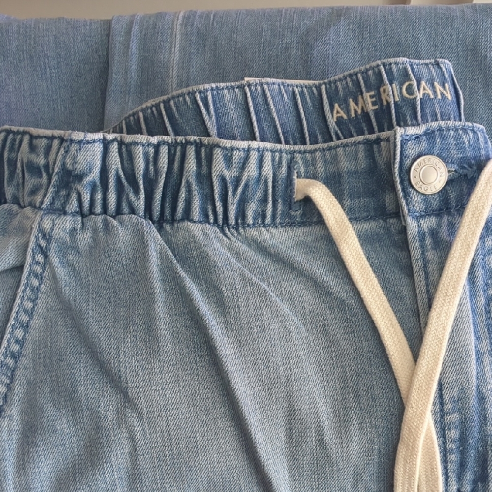 AE Dreamy drape Low Rise Ultra Wide leg Jeans